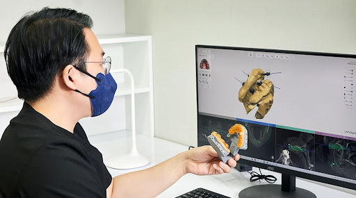 천안 치아교정, 불당본점 서울비디치과의원에서는 협의하에 선진 치아교정기술을 사용하여 보다 빠르고 정확한 치료를 진행합니다.